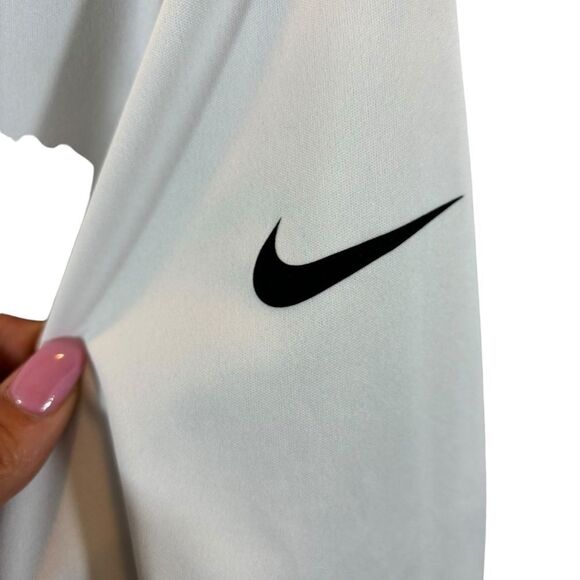 Ladies Nike Golf White Full Zip Hooded Jacket Size Medium - Picture 9 of 16